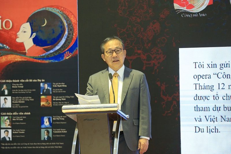 cố vấn danh dự 